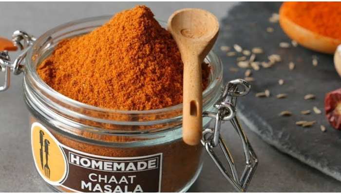 Navratri Vrat Recipe: सिर्फ 5 मिनट में बनाएं चटपटा फलाहारी चाट मसाला, बहुत काम आएगी यह रेसिपी Navratri Vrat Recipe: सिर्फ 5 मिनट में बनाएं चटपटा फलाहारी चाट मसाला, बहुत काम आएगी यह रेसिपी