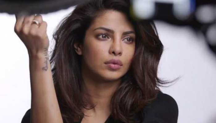 Priyanka Chopra को विदेश में रहकर सता रही मायके की चिंता, बोलीं- मैं आपसे भीख मांगती हूं Priyanka Chopra को विदेश में रहकर सता रही मायके की चिंता, बोलीं- मैं आपसे भीख मांगती हूं