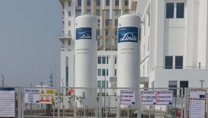 कोरोना संकट के बीच सरकार का बड़ा ऐलान, देशभर के 551 अस्पतालों में स्थापित  किए जाएंगे ऑक्सीजन उत्पादन संयंत्र | News in Hindi