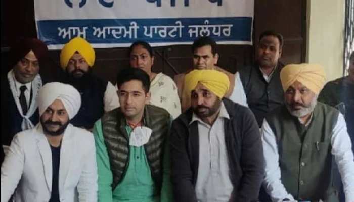 'ਆਪ' ਲੀਡਰਸ਼ਿਪ ਵੱਲੋਂ ਪੰਜਾਬ ਦੀ ਜਨਤਾ ਨੂੰ ਮਹਾਵੀਰ ਜਯੰਤੀ ਦੀਆਂ ਮੁਬਾਰਕਾਂ 'ਆਪ' ਲੀਡਰਸ਼ਿਪ ਵੱਲੋਂ ਪੰਜਾਬ ਦੀ ਜਨਤਾ ਨੂੰ ਮਹਾਵੀਰ ਜਯੰਤੀ ਦੀਆਂ ਮੁਬਾਰਕਾਂ