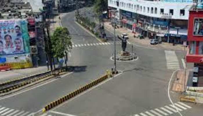 इंदौर में बढ़ सकता है कोरोना कर्फ्यू, घर से बाहर निकलने पर मिलेगी ये सजा इंदौर में बढ़ सकता है कोरोना कर्फ्यू, घर से बाहर निकलने पर मिलेगी ये सजा