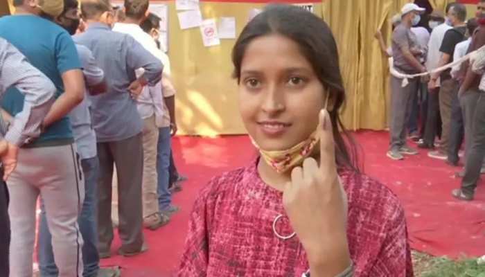 WB Assembly Election 2021: ଅଷ୍ଟମ ପର୍ଯ୍ୟାୟରେ ୩୫ ଆସନରେ ଚାଲିଛି ଭୋଟଗ୍ରହଣ WB Assembly Election 2021: ଅଷ୍ଟମ ପର୍ଯ୍ୟାୟରେ ୩୫ ଆସନରେ ଚାଲିଛି ଭୋଟଗ୍ରହଣ