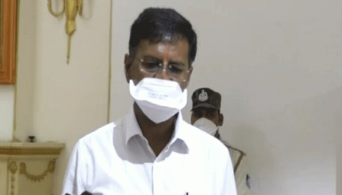 डॉक्टरों ने नहीं मानी संभागायुक्त की बात, कलेक्टर को 3 दिन में हटाने का दिया अल्टीमेटम डॉक्टरों ने नहीं मानी संभागायुक्त की बात, कलेक्टर को 3 दिन में हटाने का दिया अल्टीमेटम