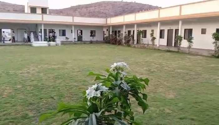 यहां Corona मरीजों को मिल रहा है घर से भी बेहतर माहौल, इस मॉडल की देश में चर्चा यहां Corona मरीजों को मिल रहा है घर से भी बेहतर माहौल, इस मॉडल की देश में चर्चा
