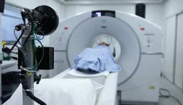 Karnataka Government ने महंगे CT-Scan की फीस पर लगाया अंकुश, अब इतने ही पैसे ले सकेंगे निजी लैब Karnataka Government ने महंगे CT-Scan की फीस पर लगाया अंकुश, अब इतने ही पैसे ले सकेंगे निजी लैब