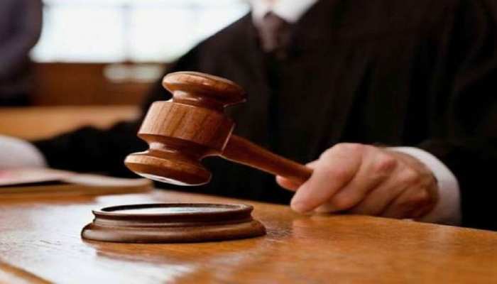 हाईकोर्ट ने छत्तीसगढ़ सरकार को लगाई फटकार, केंद्र सरकार से भी मांगा जवाब हाईकोर्ट ने छत्तीसगढ़ सरकार को लगाई फटकार, केंद्र सरकार से भी मांगा जवाब