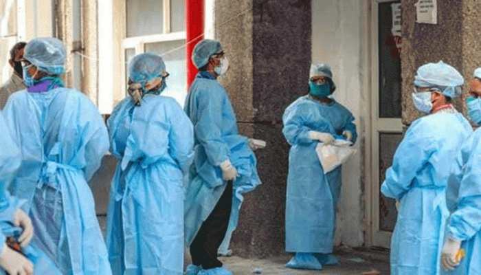 Coronavirus: मौतों के आंकड़ों ने डराया, पहली बार इतनी बड़ी तादाद में हुई लोगों की मौत Coronavirus: मौतों के आंकड़ों ने डराया, पहली बार इतनी बड़ी तादाद में हुई लोगों की मौत