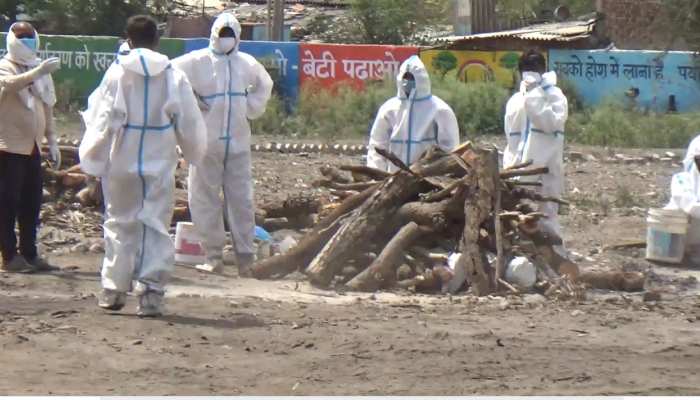 मुक्तीधाम में हंगामा,अंत्येष्टि के दौरान मृतक का शव शमशान घाट से लापता! मुक्तीधाम में हंगामा,अंत्येष्टि के दौरान मृतक का शव शमशान घाट से लापता!