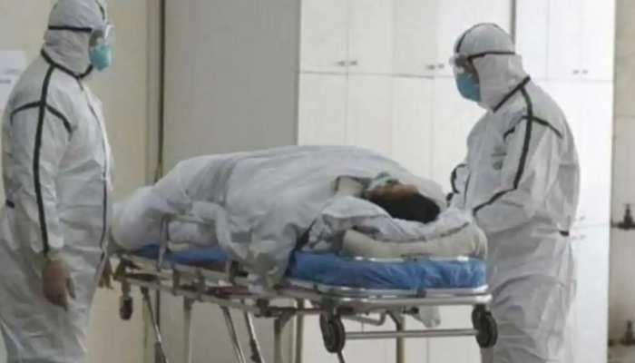 मेरठ में मिले ब्लैक फंगस से पीड़ित दो कोरोना मरीज, डॉक्टरों की टीम कर रही निगरानी मेरठ में मिले ब्लैक फंगस से पीड़ित दो कोरोना मरीज, डॉक्टरों की टीम कर रही निगरानी