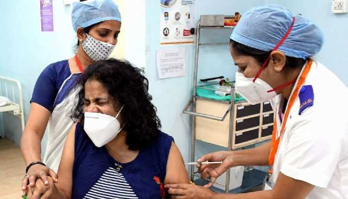 18+ Vaccination: दूसरे राज्यों से UP में रहने आए हैं तो भी लगेगा टीका, आधार कार्ड की बाध्यता नहीं 18+ Vaccination: दूसरे राज्यों से UP में रहने आए हैं तो भी लगेगा टीका, आधार कार्ड की बाध्यता नहीं