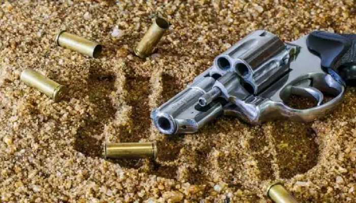 भतीजी की शादी में चाचा ने चलाई गोली, नाती की मौत, मातम में बदली खुशियां भतीजी की शादी में चाचा ने चलाई गोली, नाती की मौत, मातम में बदली खुशियां