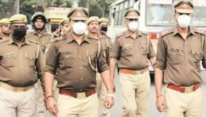 बारात में जाने वाले हो जाएं सावधान! मेंढक दौड़ कराकर पुलिस ले रही है Immunity Test बारात में जाने वाले हो जाएं सावधान! मेंढक दौड़ कराकर पुलिस ले रही है Immunity Test