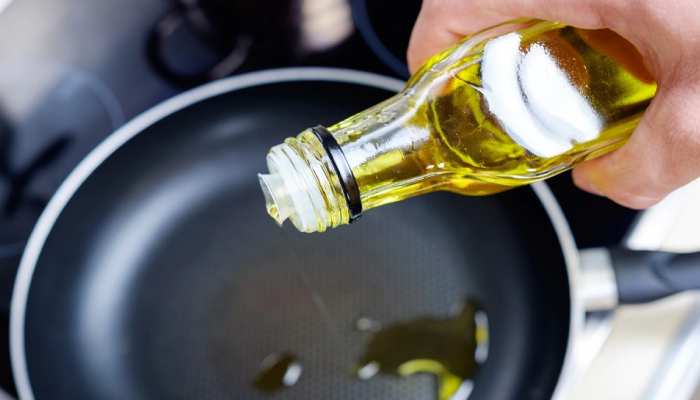 खाने के तेल की बढ़ती कीमतों पर सरकार अलर्ट! आज बैठक में रेट घटाने पर होगा ये फैसला