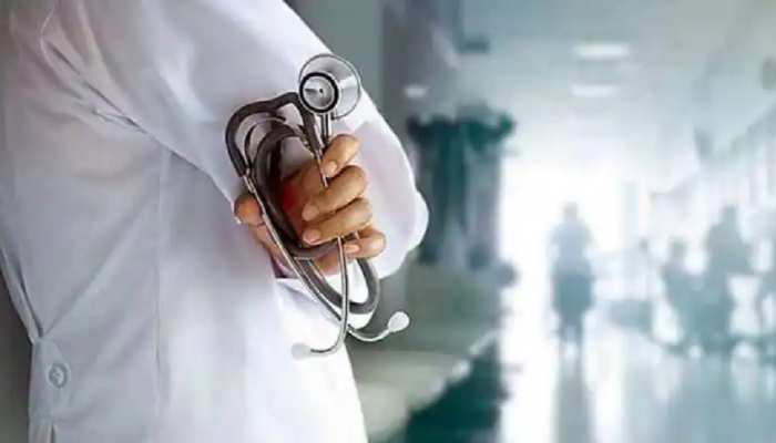 बेतिया में स्वास्थ्य सेवाओं की हालत खस्ता! केंद्रों पर डॉक्टर नहीं, मरीज इलाज के लिए हाल-बेहाल बेतिया में स्वास्थ्य सेवाओं की हालत खस्ता! केंद्रों पर डॉक्टर नहीं, मरीज इलाज के लिए हाल-बेहाल