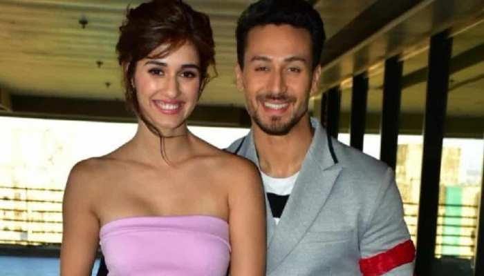 Tiger Shroff And Disha Patani Were Stopped By Mumbai Police While Roaming In Car | कार में घूमने निकले Tiger Shroff और Disha Patani मुश्किल में फंसे, मुंबई पुलिस ने रोक लिया |