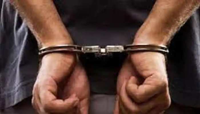 बेतिया में तस्करों का प्लान फेल, विदेशी शराब के 10 कार्टूनों के साथ 1 गिरफ्तार बेतिया में तस्करों का प्लान फेल, विदेशी शराब के 10 कार्टूनों के साथ 1 गिरफ्तार