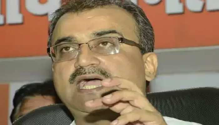 लालू ने उठाया 15 साल बनाम 15 साल का मुद्दा, मंगल पांडेय ने दिया ये जवाब लालू ने उठाया 15 साल बनाम 15 साल का मुद्दा, मंगल पांडेय ने दिया ये जवाब