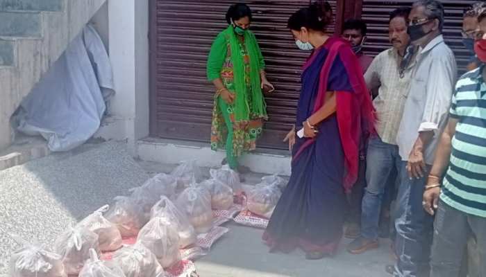 कोरोनाकाल में आप ने ऑटो चालकों को बांटा राशन,आगे भी चलता रहेगा अभियान:आप कोरोनाकाल में आप ने ऑटो चालकों को बांटा राशन,आगे भी चलता रहेगा अभियान:आप