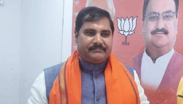 बिहार: मंत्री जनक राम के 'लेटर बम' से मचा हड़कंप, कांग्रेस बोली-आपदा में अवसर तलाश रही BJP बिहार: मंत्री जनक राम के 'लेटर बम' से मचा हड़कंप, कांग्रेस बोली-आपदा में अवसर तलाश रही BJP