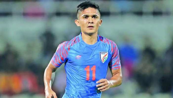 Lionel Messi को पछाड़ने पर भारतीय कप्तान Sunil Chhetri ने दिया दिल जीतने वाला बयान Lionel Messi को पछाड़ने पर भारतीय कप्तान Sunil Chhetri ने दिया दिल जीतने वाला बयान