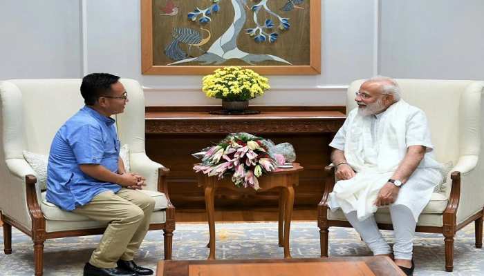 CM तमांग ने PM मोदी के फैसले को बताया ऐतिहासिक, कहा-सरकार के प्रति जनता का विश्वास हुआ मजबूत CM तमांग ने PM मोदी के फैसले को बताया ऐतिहासिक, कहा-सरकार के प्रति जनता का विश्वास हुआ मजबूत