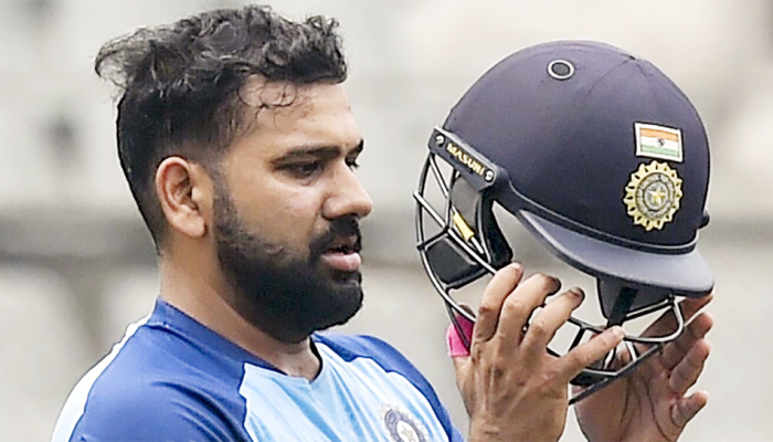 Rohit Sharma की बैटिंग पर इस दिग्गज ने उठाए सवाल, इस कमजोरी की खोल दी पोल Rohit Sharma की बैटिंग पर इस दिग्गज ने उठाए सवाल, इस कमजोरी की खोल दी पोल