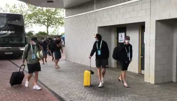 ICC WTC Final: Southampton पहुंची New Zealand टीम, भारत से टकराने को तैयार ICC WTC Final: Southampton पहुंची New Zealand टीम, भारत से टकराने को तैयार