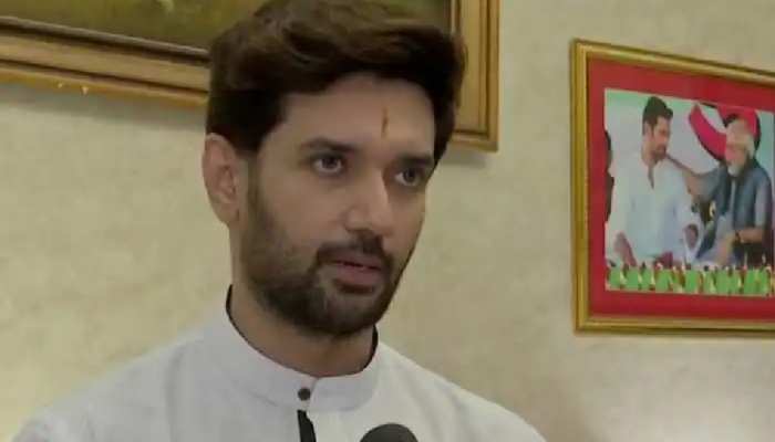 चिराग पासवान ने लिखा स्पीकर ओम बिरला को पत्र, कहा-5 सांसदों को LJP से जा चुका है निकाला चिराग पासवान ने लिखा स्पीकर ओम बिरला को पत्र, कहा-5 सांसदों को LJP से जा चुका है निकाला