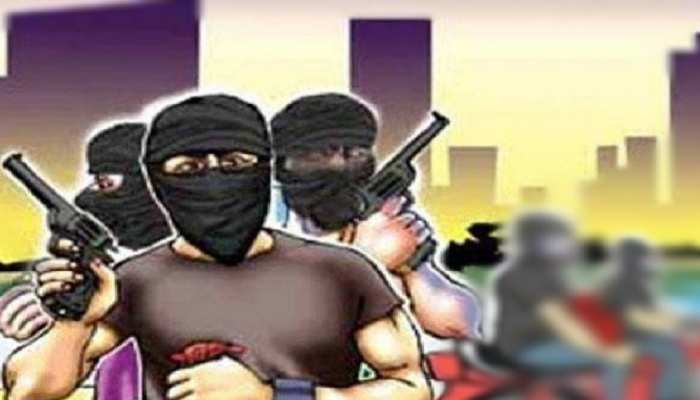 बिहार में अपराधी हुए बेलगाम! जहानाबाद में दो व्यापारियों से लूटे 2 लाख रुपये बिहार में अपराधी हुए बेलगाम! जहानाबाद में दो व्यापारियों से लूटे 2 लाख रुपये
