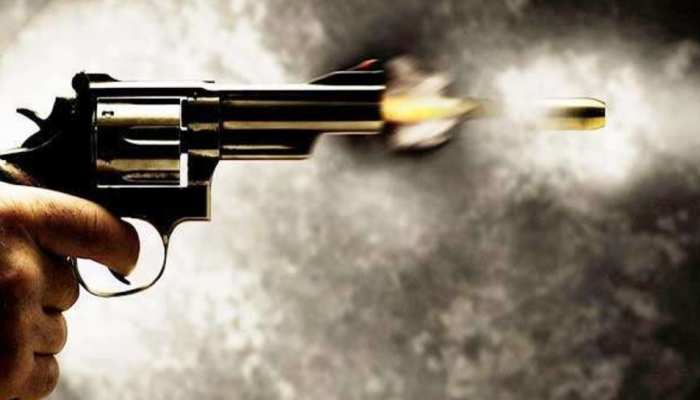 मेरठ में भाई ने की बहन की गोली मारकर हत्या, वजह कर देगी हैरान मेरठ में भाई ने की बहन की गोली मारकर हत्या, वजह कर देगी हैरान