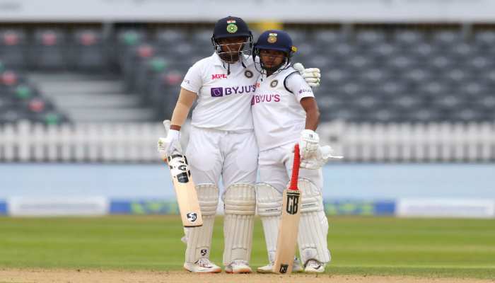 IND vs ENG: इंग्लैंड में भारतीय महिलाओं का कमाल, हारे हुए मैच को करा दिया ड्रॉ IND vs ENG: इंग्लैंड में भारतीय महिलाओं का कमाल, हारे हुए मैच को करा दिया ड्रॉ