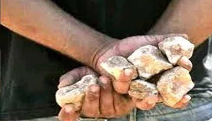 Munger: मुर्गे के लेन-देन को लेकर दो पक्षों में हुआ विवाद, बाजार में हुआ पथराव Munger: मुर्गे के लेन-देन को लेकर दो पक्षों में हुआ विवाद, बाजार में हुआ पथराव