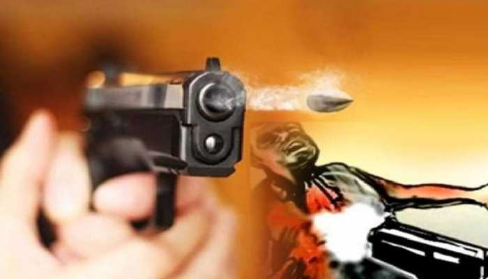 Muzaffarpur में बेखौफ बदमाशों ने मचाया 'तांडव', गोलियों से छलनी किया प्रॉपर्टी डीलर का सीना Muzaffarpur में बेखौफ बदमाशों ने मचाया 'तांडव', गोलियों से छलनी किया प्रॉपर्टी डीलर का सीना