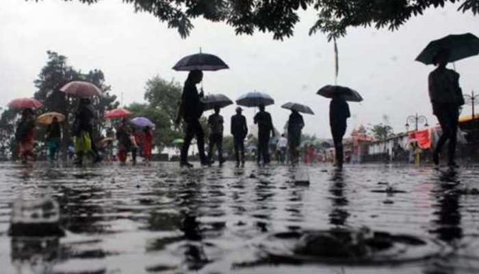 Rain In Dehradun People of Dehradun got relief from the heat light rain  since morning SPUP | देहरादून में मौसम हुआ मेहरबान, शहर के कई इलाकों में हो  रही बारिश | Hindi