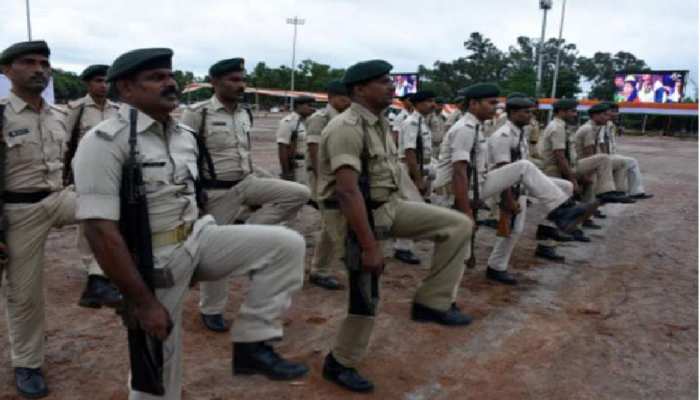 बिहार पुलिस में सब-इंस्पेक्टर, कांस्टेबल भर्ती के लिए नोटिफिकेशन जारी, ऐसे करें आवेदन बिहार पुलिस में सब-इंस्पेक्टर, कांस्टेबल भर्ती के लिए नोटिफिकेशन जारी, ऐसे करें आवेदन