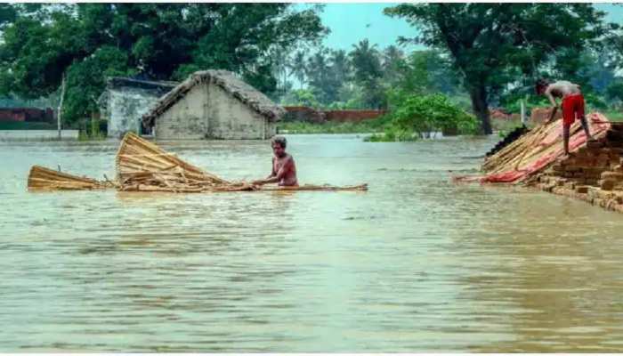 Bihar: मुजफ्फरपुर से लेकर खगड़िया तक में बाढ़ का तांडव, उफान पर गंडक व बूढ़ी गंडक Bihar: मुजफ्फरपुर से लेकर खगड़िया तक में बाढ़ का तांडव, उफान पर गंडक व बूढ़ी गंडक