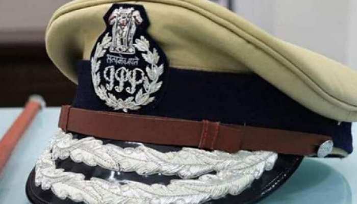 अवैध बालू खनन मामले में बिहार सरकार की ताबड़तोड़ कार्रवाई, 2 IPS समेत पांच अधिकारियों का हुआ तबादला अवैध बालू खनन मामले में बिहार सरकार की ताबड़तोड़ कार्रवाई, 2 IPS समेत पांच अधिकारियों का हुआ तबादला