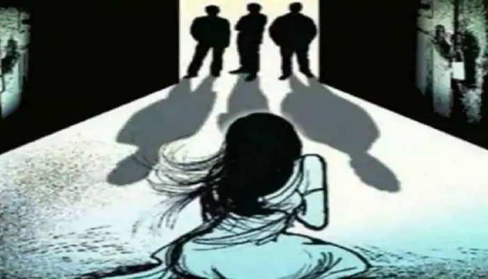 बेतिया में महिला के साथ गैंगरेप, थाने के चौकीदार समेत 4 पर केस दर्ज बेतिया में महिला के साथ गैंगरेप, थाने के चौकीदार समेत 4 पर केस दर्ज