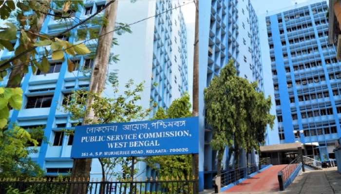 गरीबी से निकल कर युवाओं के लिए प्रेरणास्रोत बने बलिया के संदीप, WBPSC एग्जाम किया पास गरीबी से निकल कर युवाओं के लिए प्रेरणास्रोत बने बलिया के संदीप, WBPSC एग्जाम किया पास