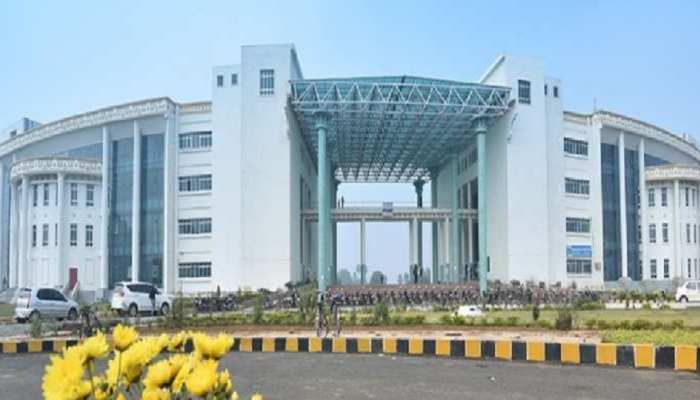 IIT Patna ने प्लेसमेंट के मामले में तोड़ा पुराना रिकॉर्ड, छात्रों को मिला 54.57 लाख रुपये का पैकेज IIT Patna ने प्लेसमेंट के मामले में तोड़ा पुराना रिकॉर्ड, छात्रों को मिला 54.57 लाख रुपये का पैकेज