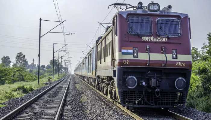 Indian Railways क त ज खबर ह न द म ब र क ग और ल ट स ट न य ज In Hindi Zee News Hindi