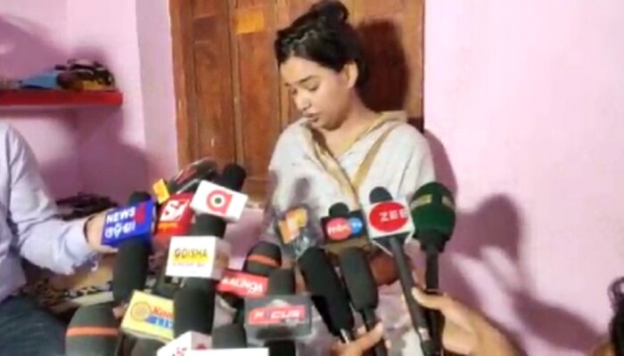 ACF ସୌମ୍ୟରଞ୍ଜନ ମୃତ୍ୟୁ ମାମଲା: 'ଭଗବାନ'ଙ୍କ ନାଁରେ ପରକୀୟା ପ୍ରୀତି ଅଭିଯୋଗ ACF ସୌମ୍ୟରଞ୍ଜନ ମୃତ୍ୟୁ ମାମଲା: 'ଭଗବାନ'ଙ୍କ ନାଁରେ ପରକୀୟା ପ୍ରୀତି ଅଭିଯୋଗ