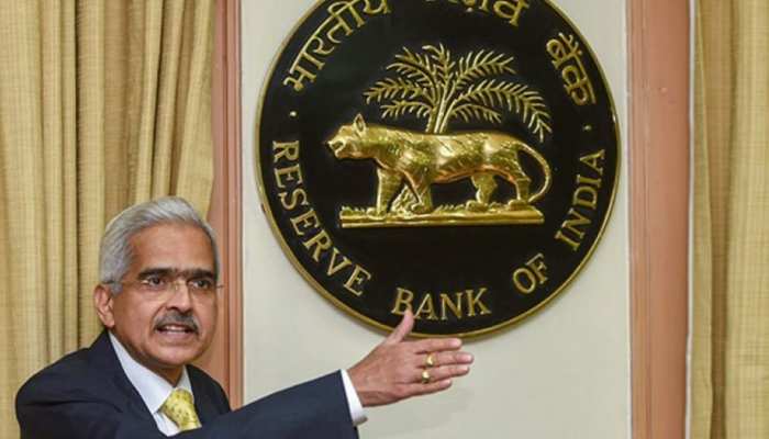 RBI New Rule आरबीआई ने बदले नियम, अब पर्सनल लोन और क्रेडिट कार्ड लोन लेना नहीं रहा आसान जाने पूरी डिटेल्स 5 RBI new rules for Loan personal loan limit for board directors of banks has been increased to 5 crores know the details | RBI New Rules: आरबीआई ने Personal Loan के नियमों में किये कई बदलाव, जानें अब कितना ले सकेंगे लोन | Hindi News, बिजनेस
