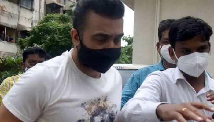 Pornography case: ଏବେ ଜେଲରେ ରହିବେ ରାଜ କୁନ୍ଦ୍ରା, କୋର୍ଟ ଦେଲେ ଏହି ରାୟ Pornography case: ଏବେ ଜେଲରେ ରହିବେ ରାଜ କୁନ୍ଦ୍ରା, କୋର୍ଟ ଦେଲେ ଏହି ରାୟ