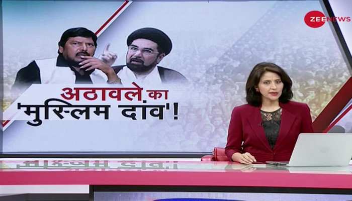 Union Minister Ramdas Athawale meets Kalbe Jawad in Lucknow