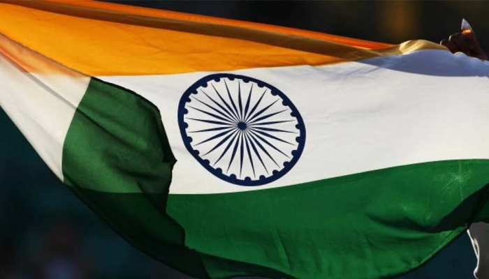 Independence Day way of hoisting the flag on August 15 different from  January 26 Know 3 Differences here mpny | Knowledge: 26 जनवरी से अलग होता 15  अगस्त को झंडा फहराने का