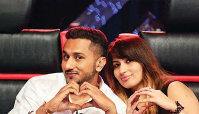 Singer Honey Singh facing domestic violence case by his wife Shalini Talwar, gets court Notice HTZS | रैपर हनी सिंह के खिलाफ पत्नी ने दर्ज कराया घरेलू हिंसा का केस, 10 करोड़