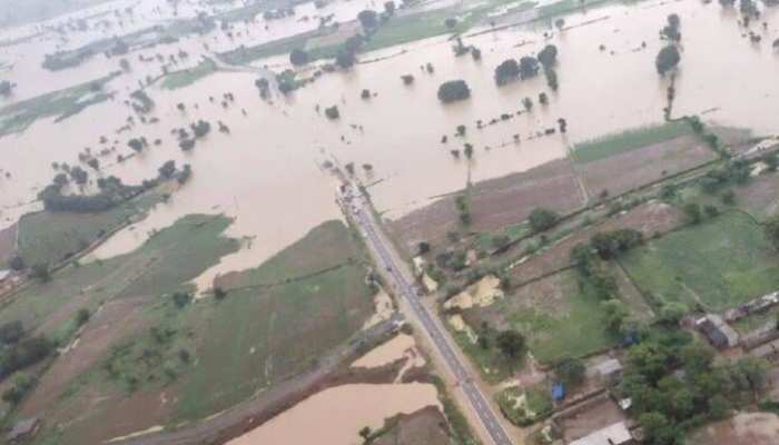 Rajasthan Connectivity Of Many Villages Cut Off By Road Terrible Situation Like Flood In The State र जस थ न सड क स कट कई ग व क स पर क प रद श म ब ढ ज स भय नक स थ त