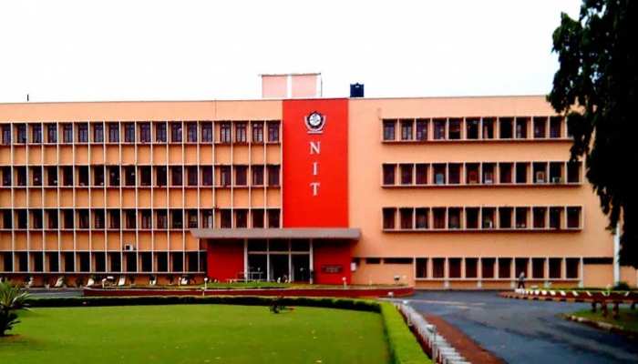 मंदी के दौर में भी इस संस्थान के छात्रों को 45 लाख रुपये के वेतन पैकेज की पेशकश मंदी के दौर में भी इस संस्थान के छात्रों को 45 लाख रुपये के वेतन पैकेज की पेशकश