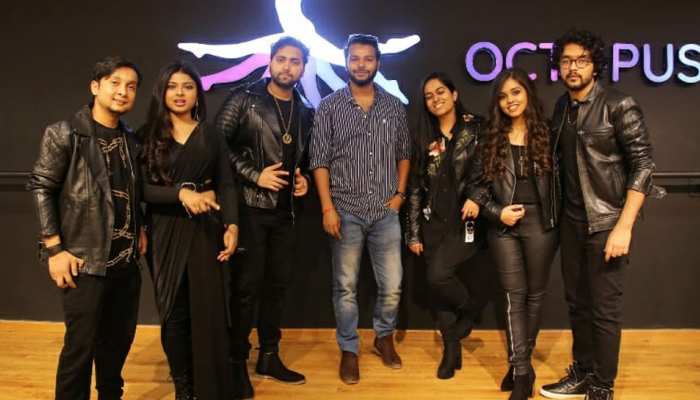 Indian Idol के ट्रैक से म्यूजिक इंडस्ट्री में Dixant Shaurya ने मचाया तहलका, देखिए VIDEO Indian Idol के ट्रैक से म्यूजिक इंडस्ट्री में Dixant Shaurya ने मचाया तहलका, देखिए VIDEO